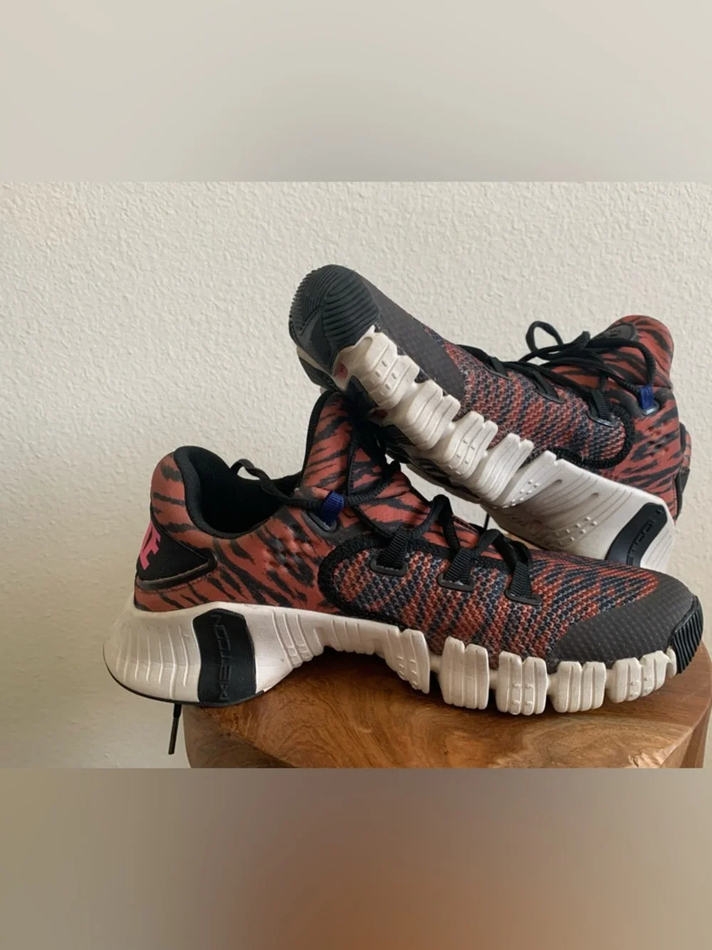Nike Tiger-Pattern Running Shoes Women's 10 - Picture 5 of 5